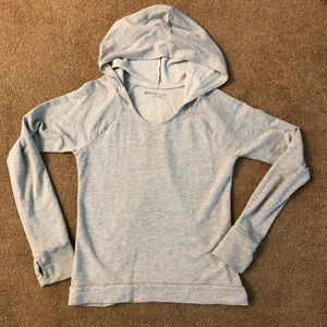 Sooooo soft! This Zella hooded, light, sweater